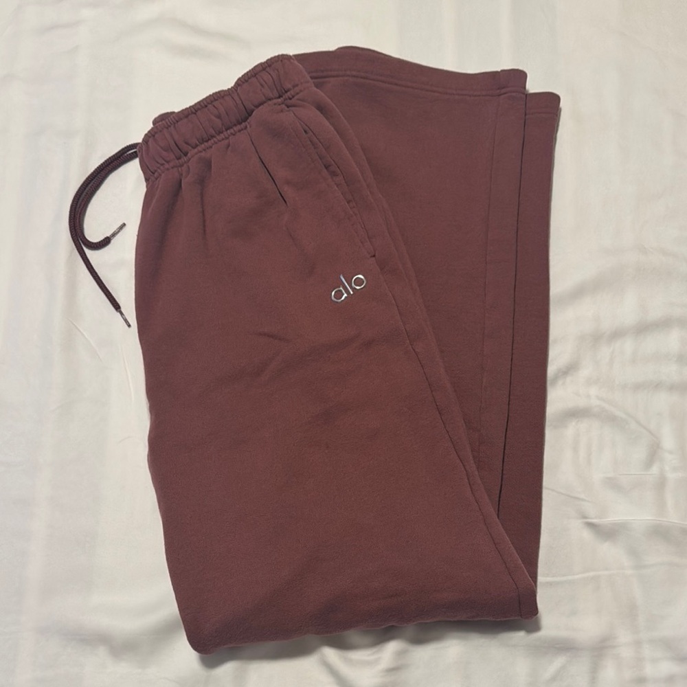 Alo Accolade Straight Leg Sweatpants